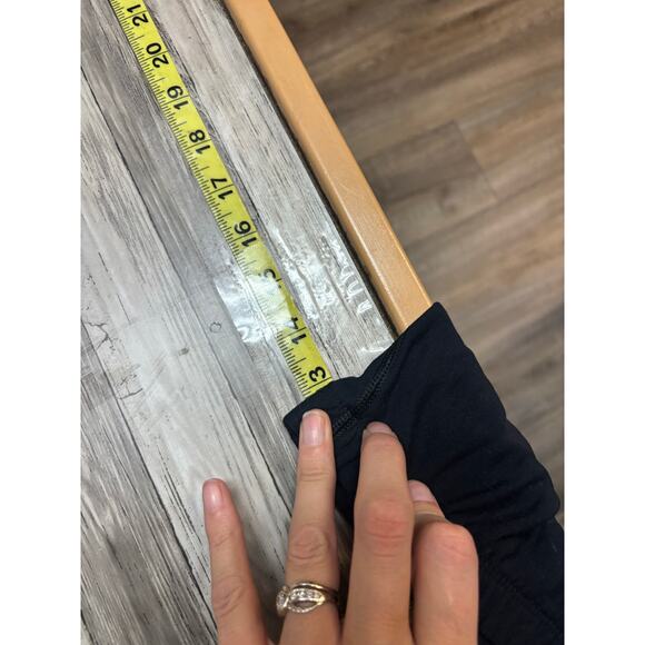 Under Armour Women's Black Leggings - Size Large - Picture 10 of 11